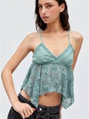 Kimchi Blue Lace Teal Handkerchief-Hem Cami